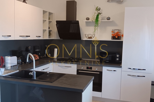 Kostrena - 2 bedrooms + living room with kitchen and dining area, 86 m2, terrace, for rent!