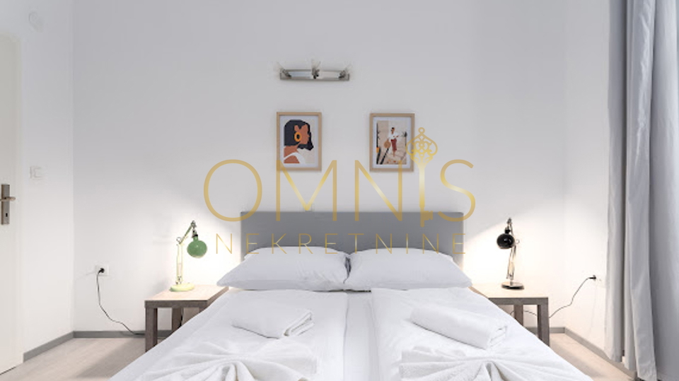 Rijeka, Centar -tri moderno uređena apartmana na Korzu, prodaja!