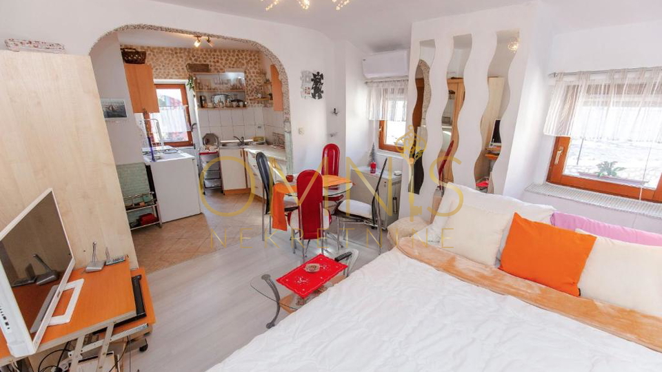 Garsonjera za najam, 30m2, Bakar