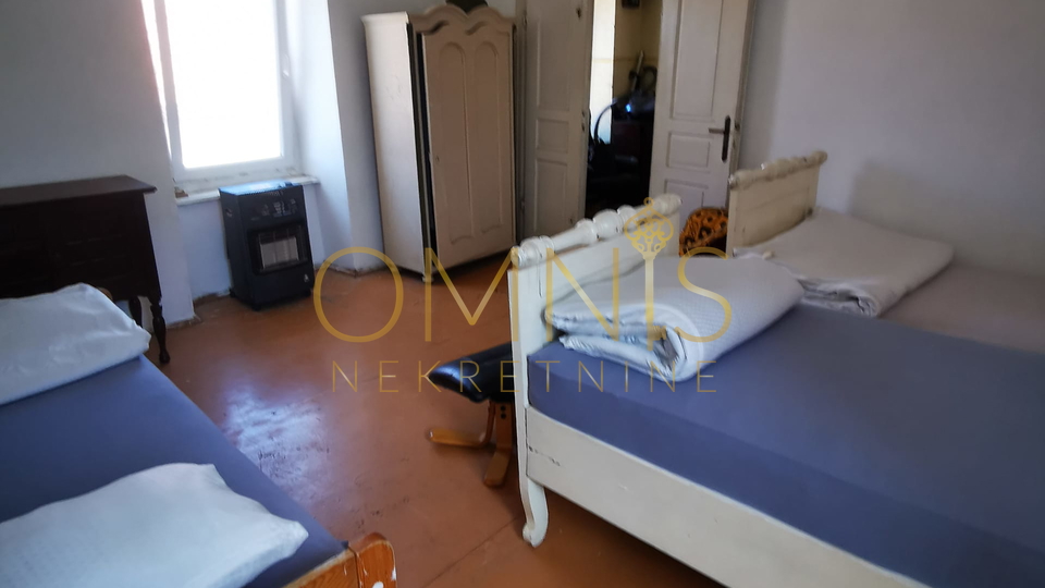 Hreljin, 120 m2, 3S+DB, kuća za 10 radnike, parking!