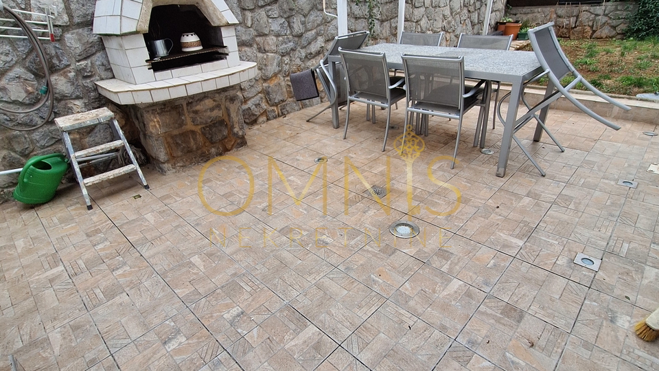 Rijeka, Zamet - House floor, 2 bedrooms + living room with a yard