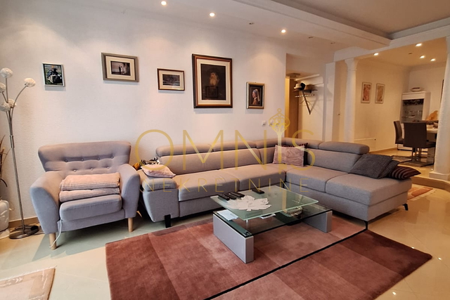 Rijeka, Zamet - House floor, 2 bedrooms + living room with a yard