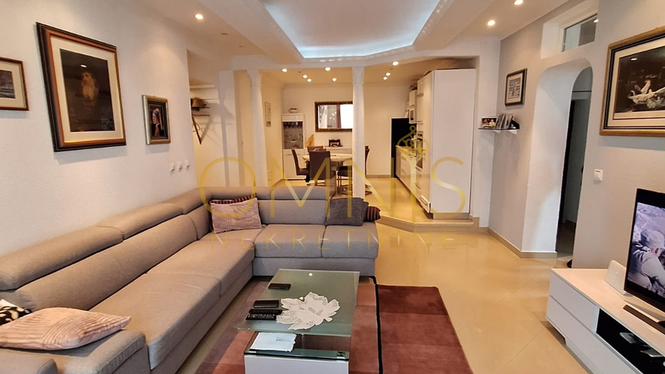 Rijeka, Zamet - House floor, 2 bedrooms + living room with a yard