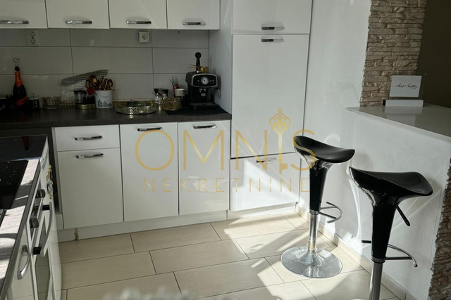 Rijeka, Kantrida 2S+DB, terasa, parking, prodaja!
