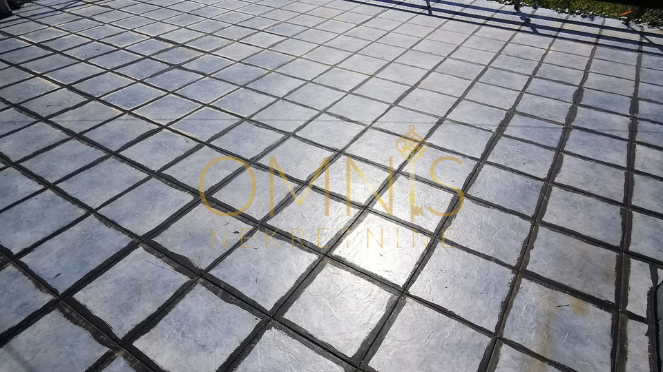 Hreljin, 120 m2, 3S+DB, kuća za 10 radnike, parking!