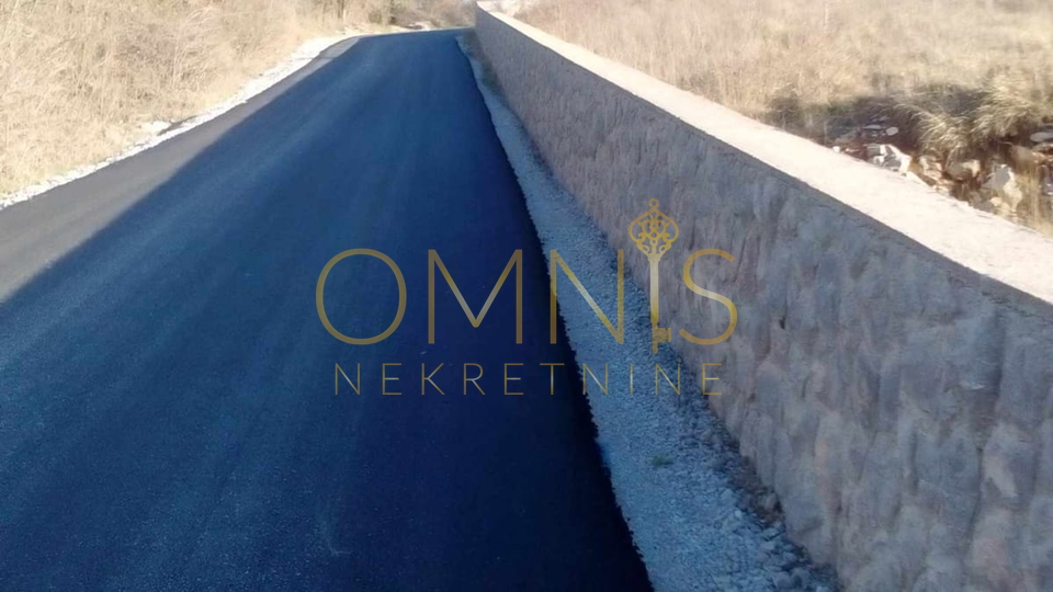 Kastav – Industrijska zona 22.000 m² ograđenog terena, najam!