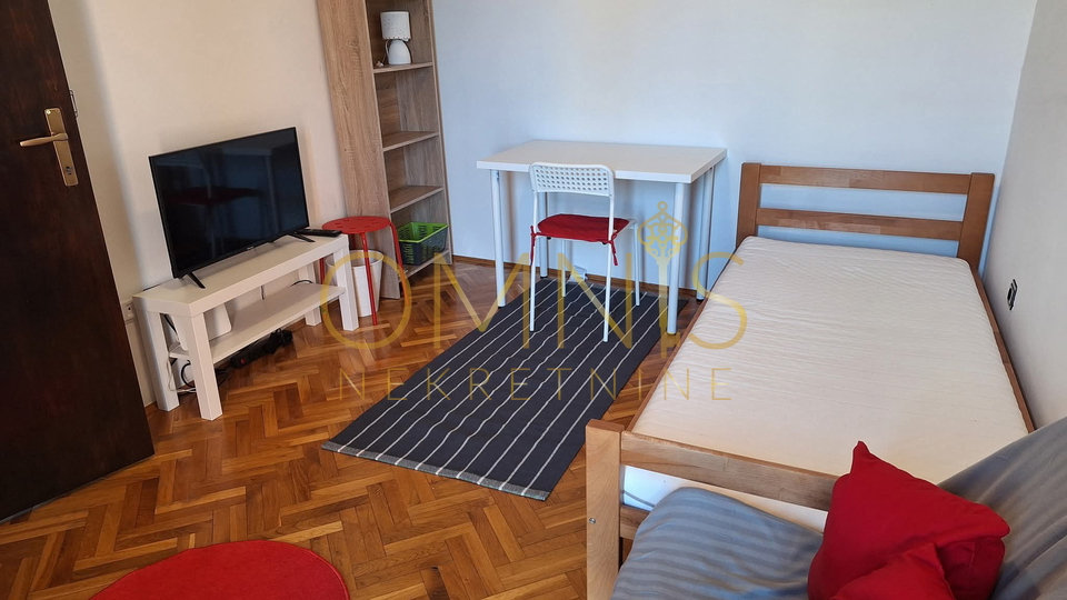 Rijeka, Vojak -1Skl, 2 mala balkona, najam!