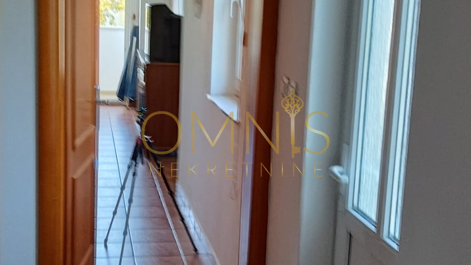 Crikvenica, Jadranovo, 2 bedrooms + dining room, apartment 110m2, for sale!