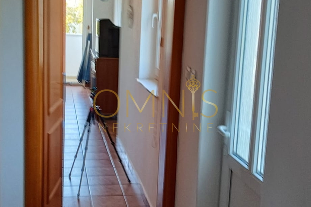 Crikvenica, Jadranovo, 2 bedrooms + dining room, apartment 110m2, for sale!