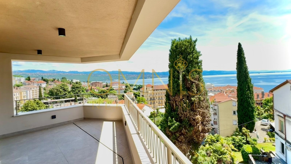 Opatija, center, penthouse with sea view, for sale!