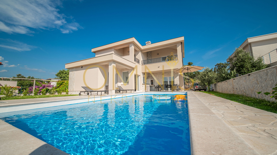 Pag,Jakišnica,Vila za odmor,180m2,80m do mora,prodaja!
