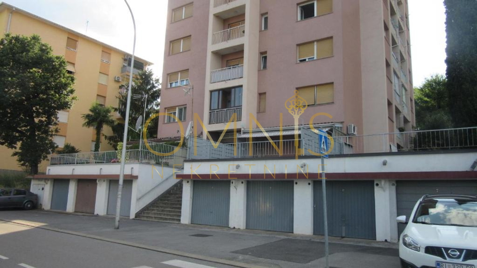 Opatija, 68m2, 2 rooms + dining room, for rent!