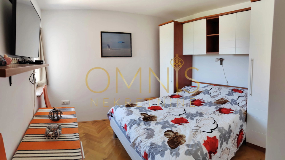 OTOK KRK – KLIMNO, trosoban apartman 60 m² s pogledom na more, 300 m od plaže