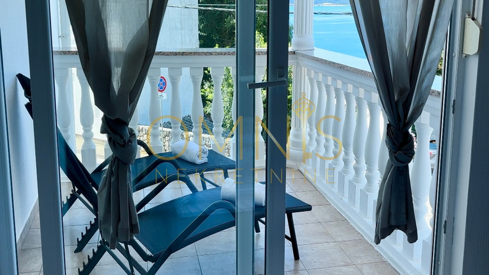 Villa – Private holiday house with a swimming pool and sea view