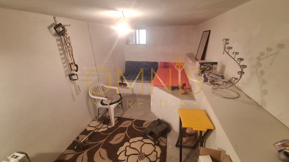 Opatija, Oprić -2S kl., okućnica, parking, prodaja!