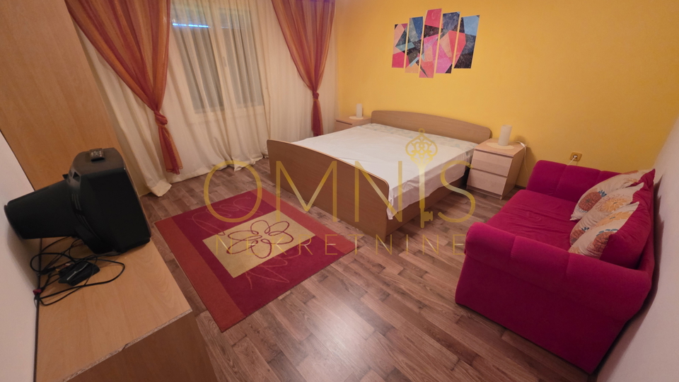Ravna Gora -prodaje se samostojeća katnica 307m2, s okućnicom 371m2!