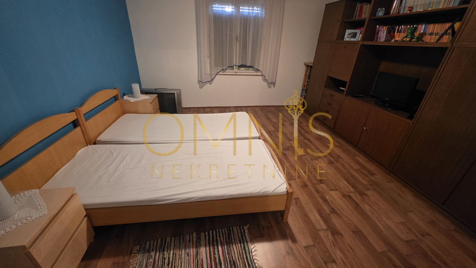 Ravna Gora -prodaje se samostojeća katnica 307m2, s okućnicom 371m2!