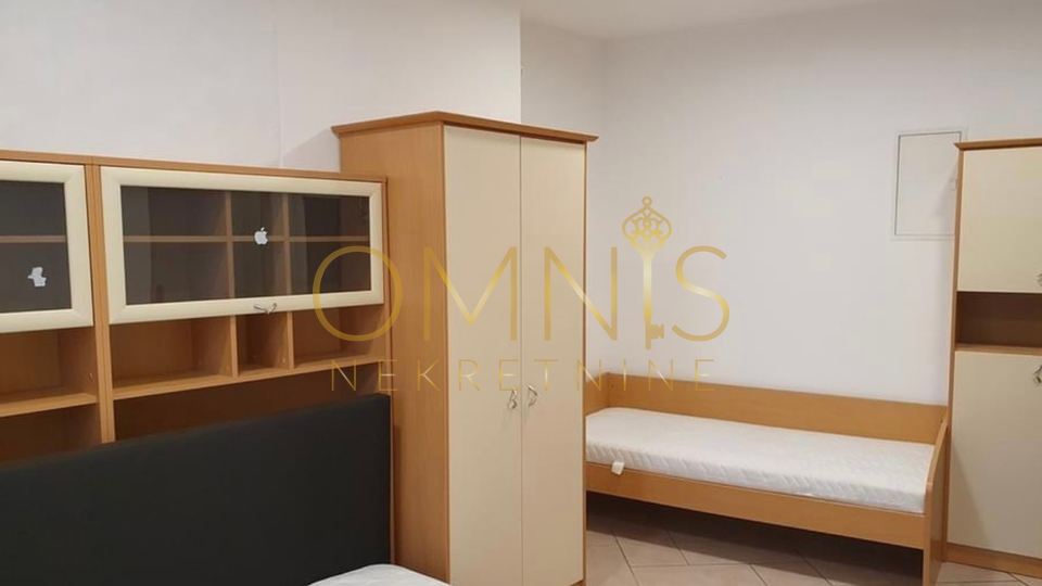 Rijeka, Center - 81.10 m2, terrace, excellent location