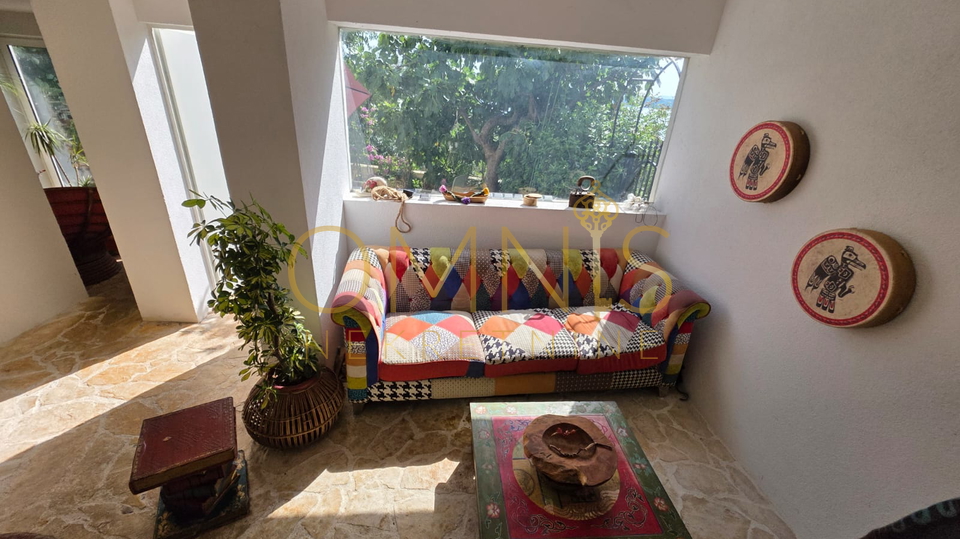 Crikvenica – 3S+ DB, 115 m², s terasom 37 m² i pogledom na more, 300 m od plaže!