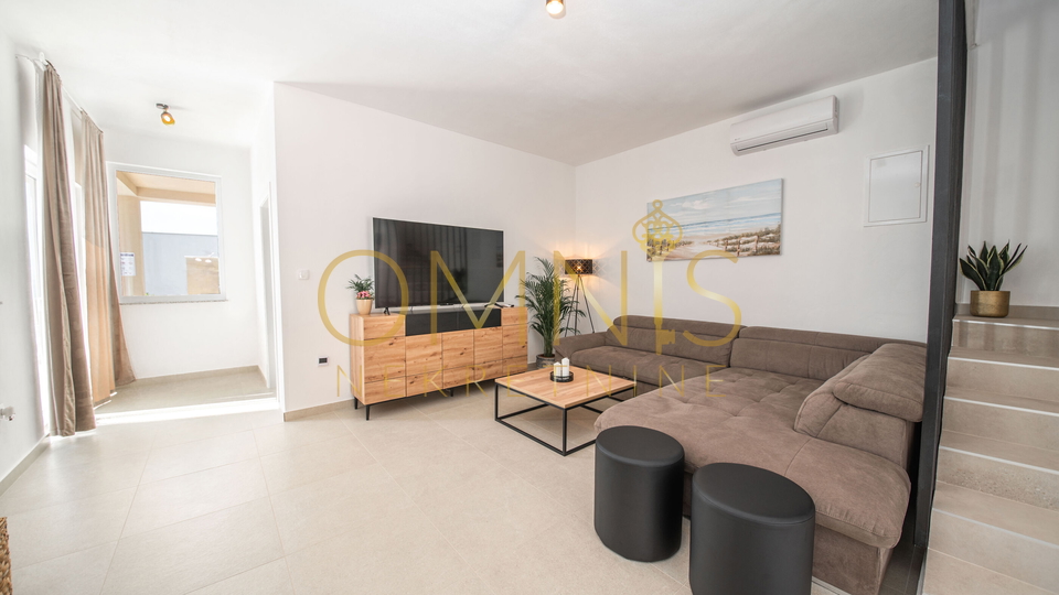 Pag,Jakišnica,Vila za odmor,180m2,80m do mora,prodaja!