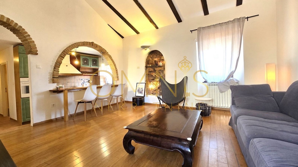 Trsat,centar,kuća s dvije stambene jedinice-62,86 m2 + 21,02 m2,prodaja!
