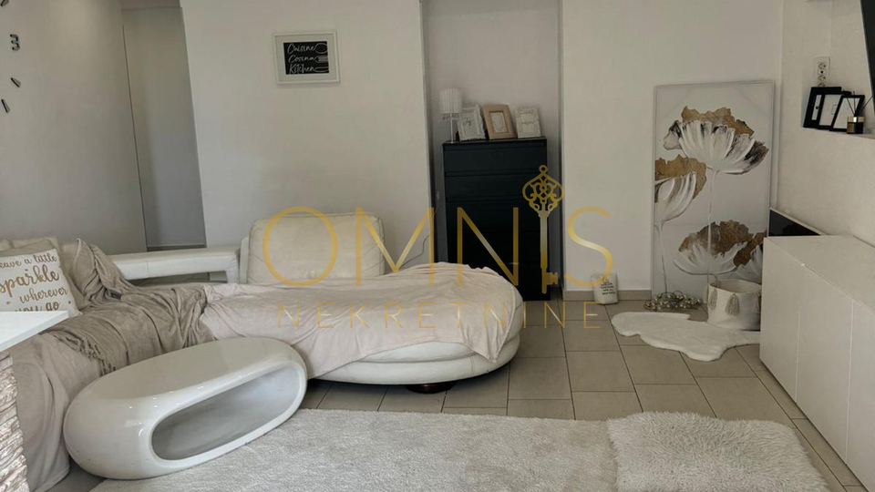Rijeka, Kantrida 2S+DB, terasa, parking, prodaja!