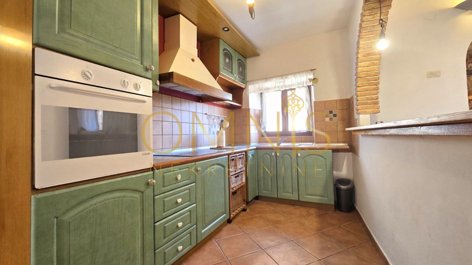 Trsat,centar,kuća s dvije stambene jedinice-62,86 m2 + 21,02 m2,prodaja!