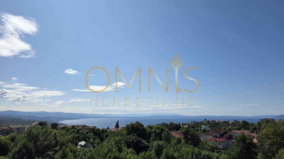 Matulji, Mihotići -dvoetažni stan, bazen, parking, najam!