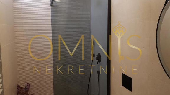 PAG – OBITELJSKI HOTEL 50 m OD MORA! 600 m² – IZVRSNA INVESTICIJA