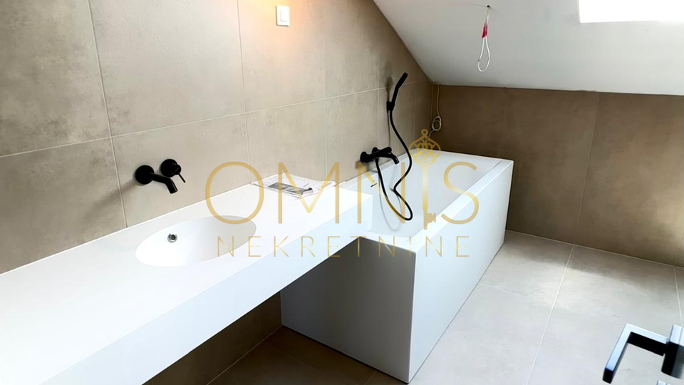 Opatija, center, penthouse with sea view, for sale!