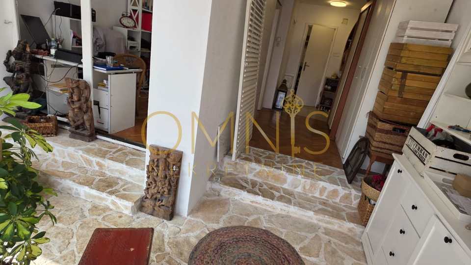 Crikvenica – 3S+ DB, 115 m², s terasom 37 m² i pogledom na more, 300 m od plaže!
