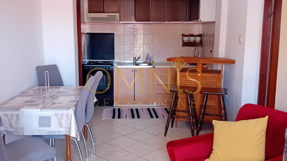Rijeka, Gornja Drenova - 2S+DB, balkon, terasa, parking, najam!