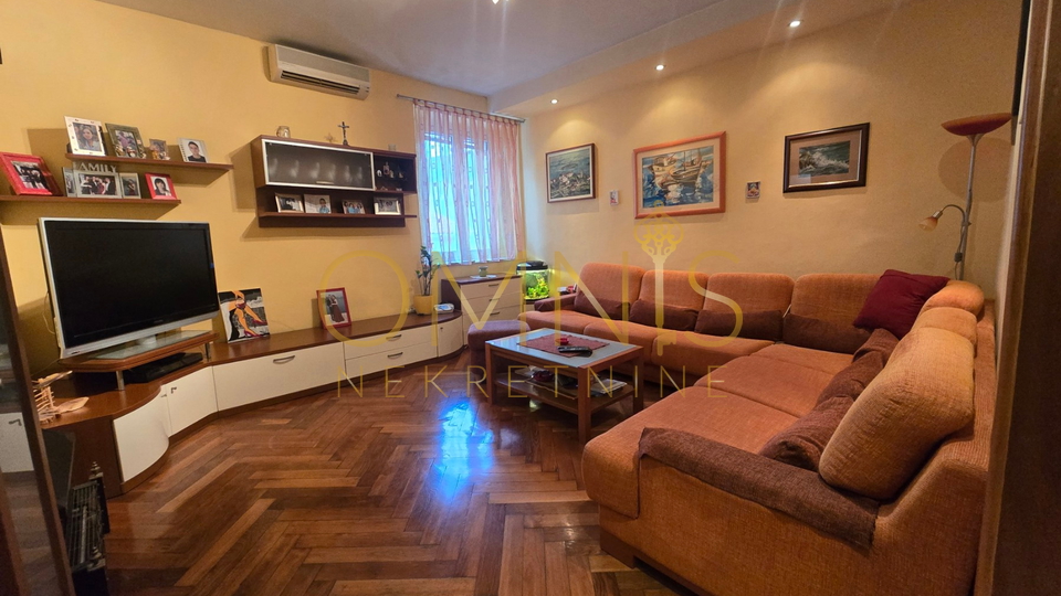 RIJEKA,CENTAR -4S+DB,pogled na more!