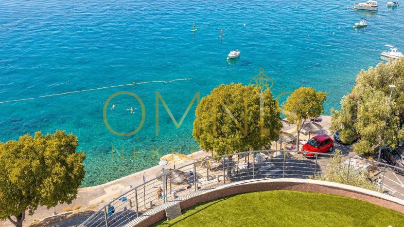 Hotel  4*, prvi red do mora – Crikvenica / Selce