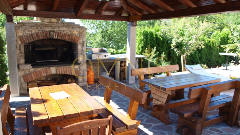 Ekskluzivna villa od 505m2 iznad Opatije!