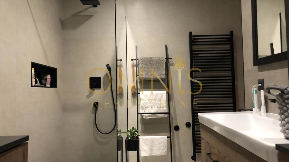 Ekskluzivna villa od 505m2 iznad Opatije!