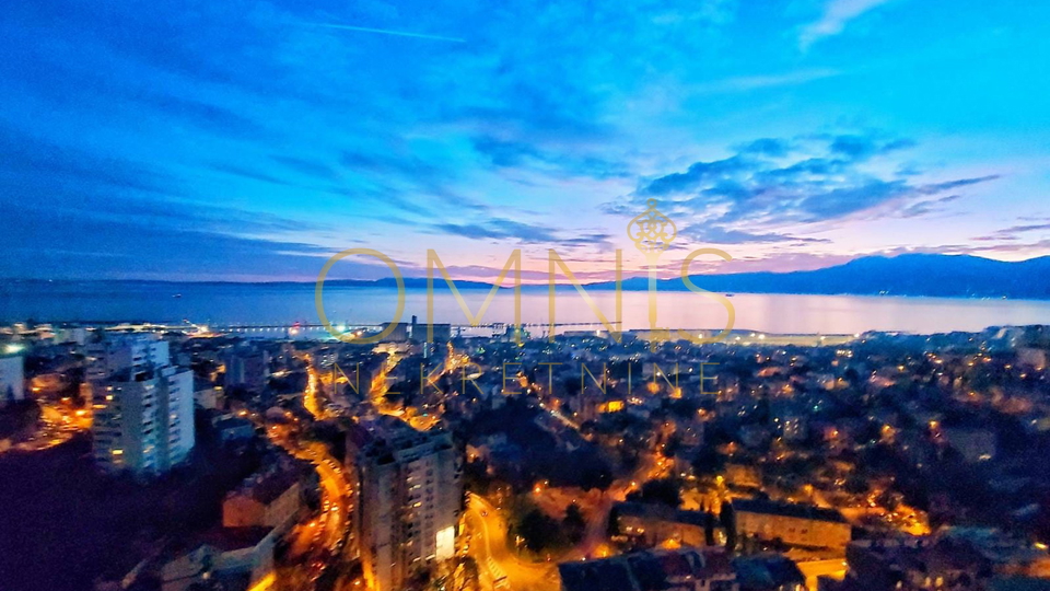 Potpuno renoviran i moderno uređen stan na Rastočinama