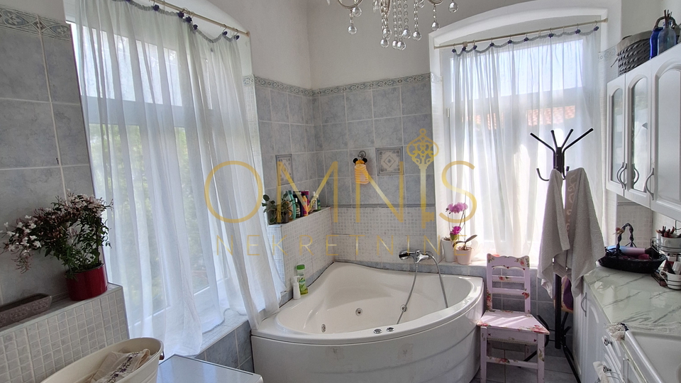 Rijeka, Belveder , na prodaji je 3S +DB ,114 m2  godspodskog prostora