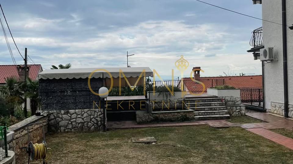 PRODAJE SE KUĆA S POGLEDOM NA KVARNER – IKA – 196m²