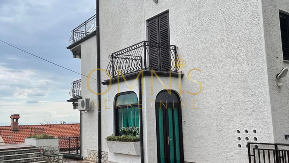 PRODAJE SE KUĆA S POGLEDOM NA KVARNER – IKA – 196m²