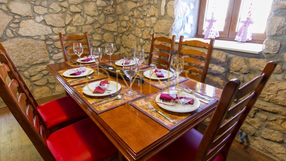 OPATIJA, BRSEČ- kamena villa na prekrasnoj lokaciji!