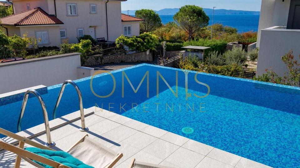House, 330 m2, For Sale, Kostrena