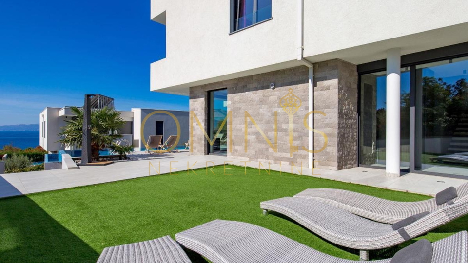 House, 330 m2, For Sale, Kostrena