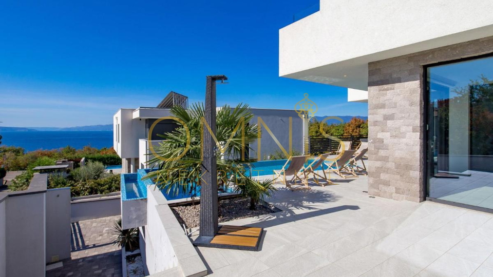House, 330 m2, For Sale, Kostrena