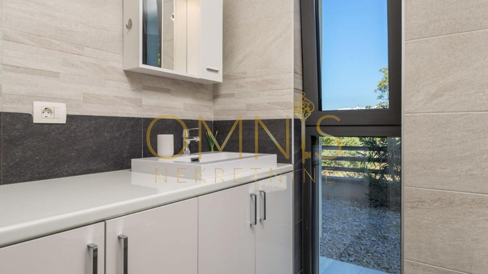 House, 330 m2, For Sale, Kostrena