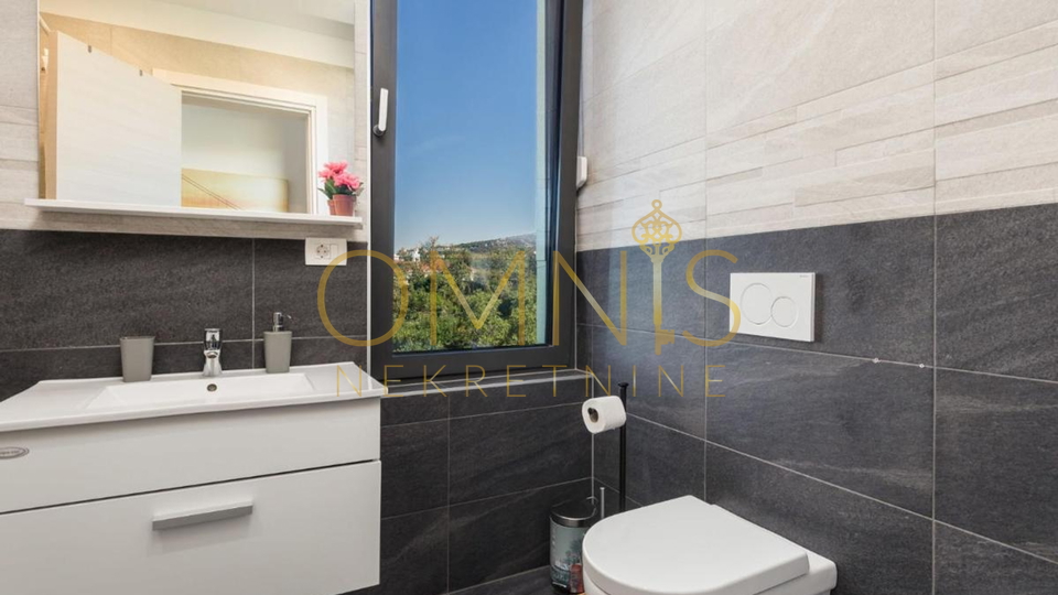 House, 330 m2, For Sale, Kostrena
