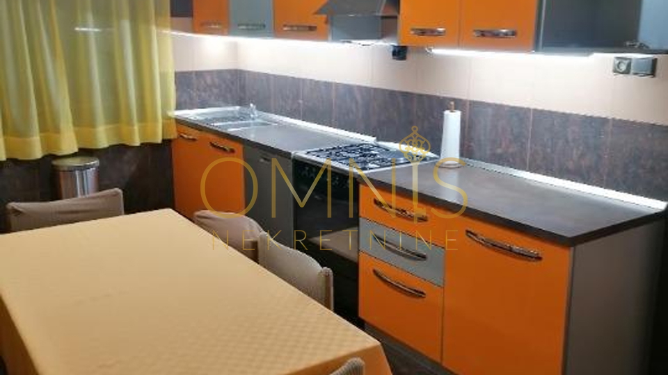 Bakar, 3-bedroom + living room, 120 m² floor, view of Bakar Bay, for rent!