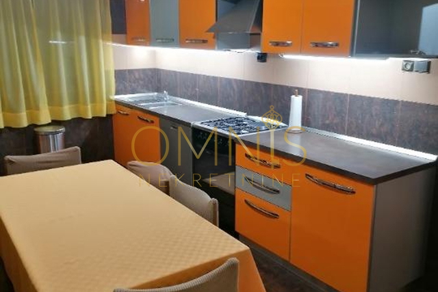 Bakar 3S+DB, etaža 120 m2, pogled na Bakarski zaljev, najam!