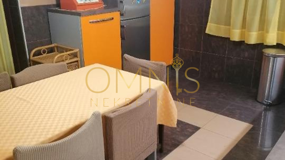 Bakar, 3-bedroom + living room, 120 m² floor, view of Bakar Bay, for rent!