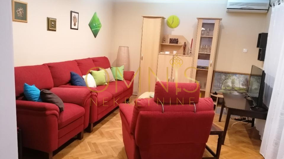 Bakar, 3-bedroom + living room, 120 m² floor, view of Bakar Bay, for rent!